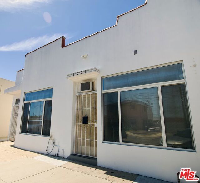 8005 S Van Ness Avenue, Inglewood