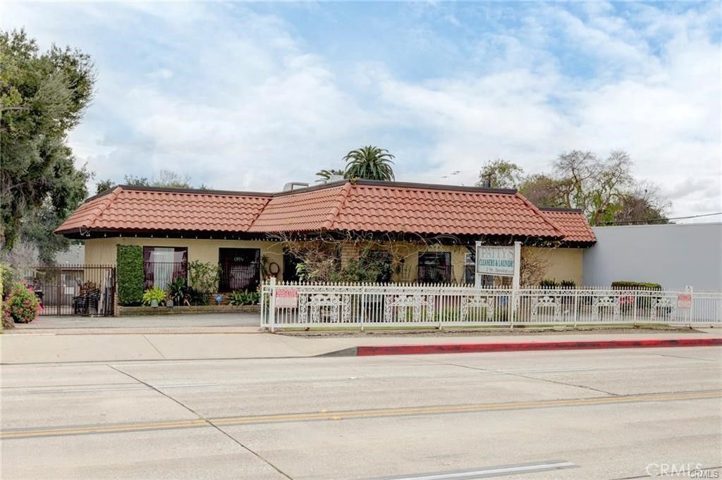 340 W Foothill, Monrovia