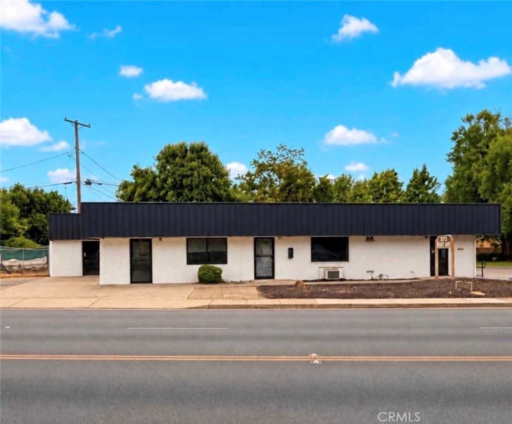 575 East Avenue # C, Chico