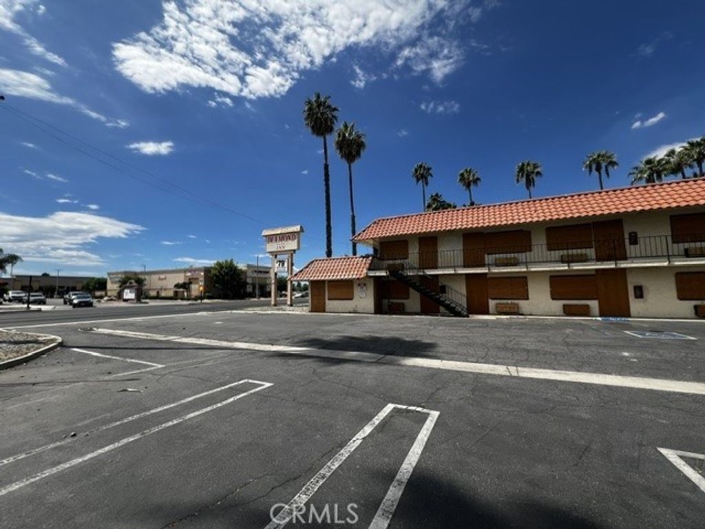 2700 W Florida, Hemet