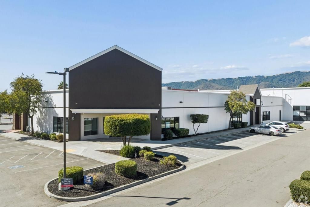 6881 Monterey Road, Gilroy
