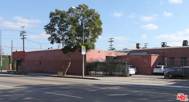 3130 S Broadway, Los Angeles