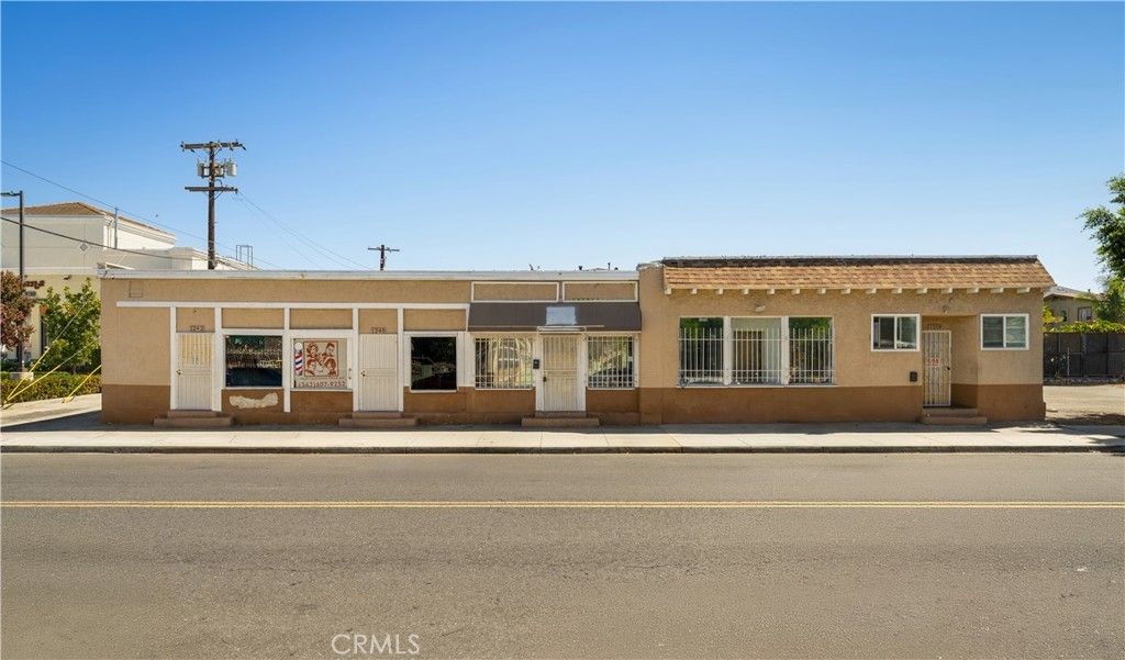 1218 Martin Luther King Jr. Avenue, Long Beach
