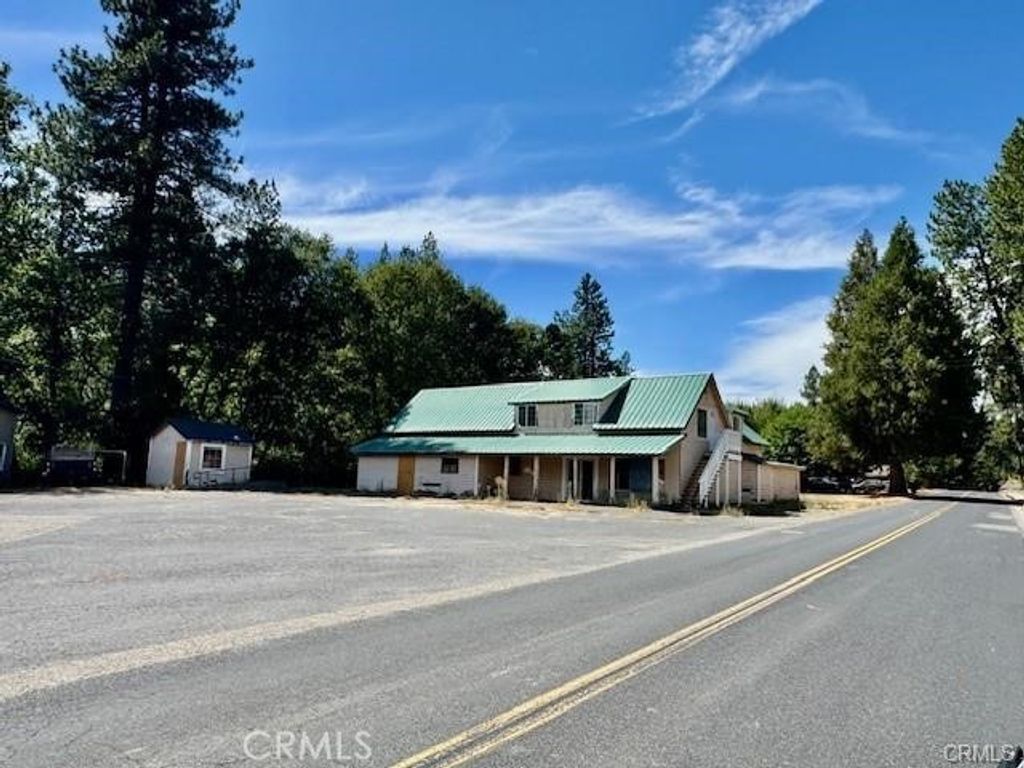 6423 Greeley Hill Road, Coulterville