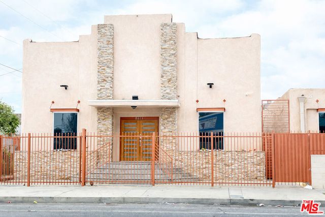 8461 S San Pedro Street, Los Angeles