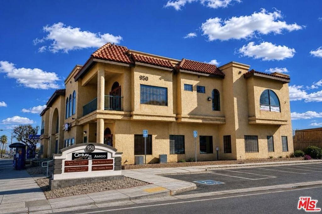 950 E Palmdale Boulevard # B, Palmdale