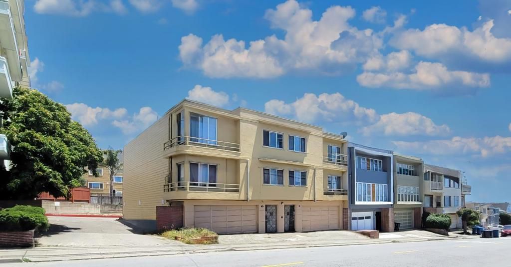 725731 Hillside Boulevard, Daly City