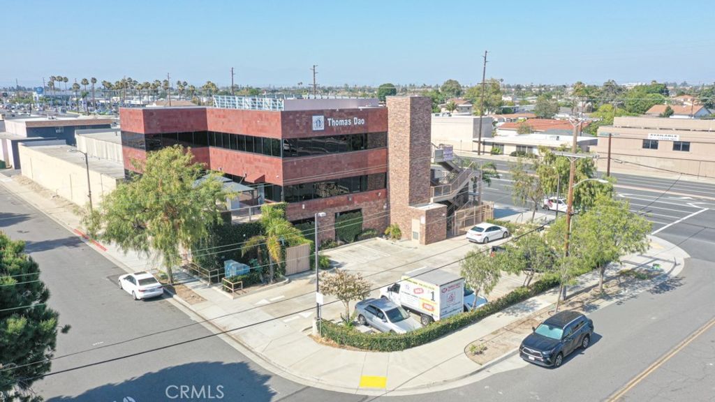 13833 Beach Boulevard, Westminster