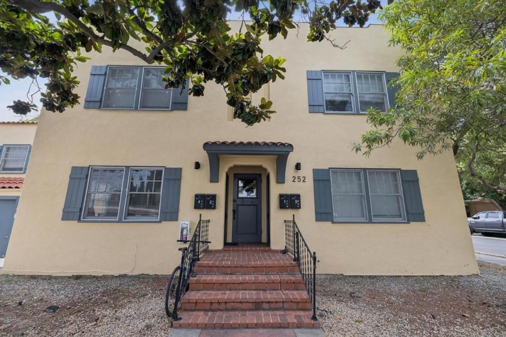 252262 Everett Avenue, Palo Alto
