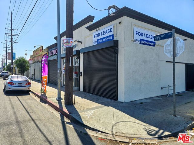 676 W Slauson Avenue, Los Angeles