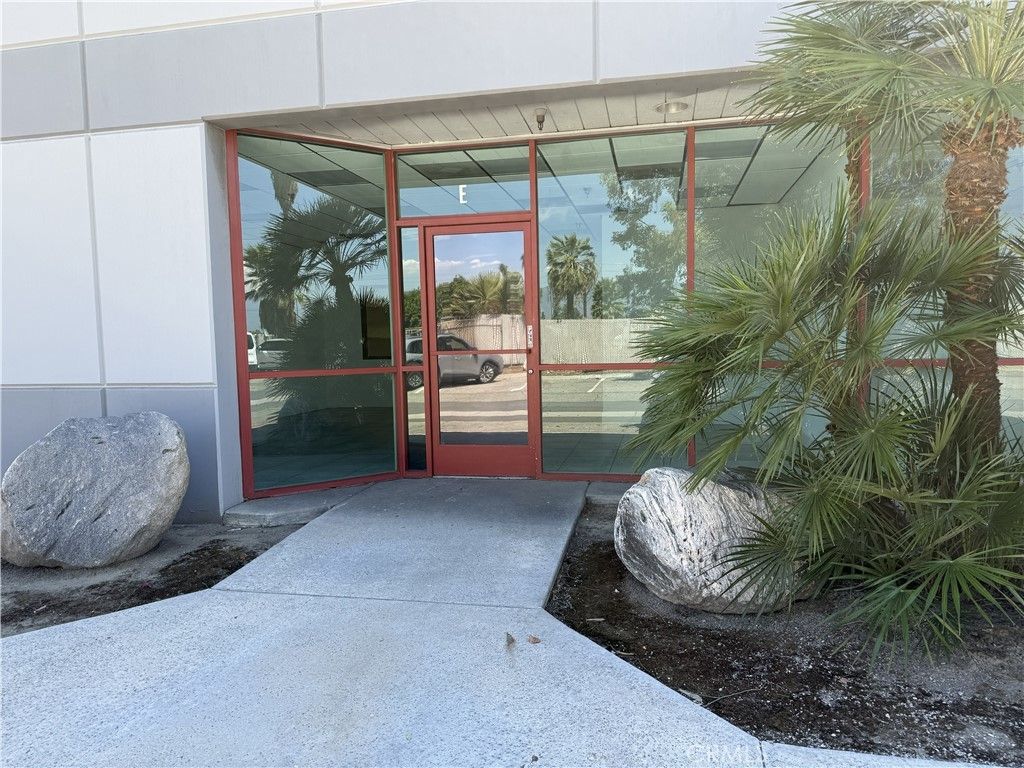 2211 S Hunts Lane # Q & R, San Bernardino