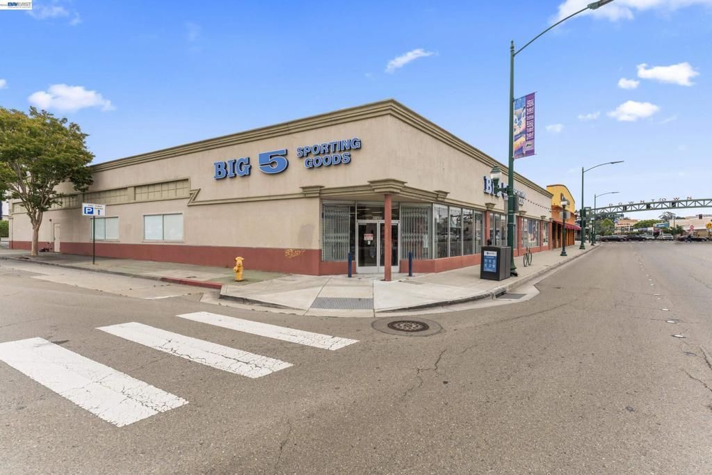 22400 Foothill Blvd, Hayward