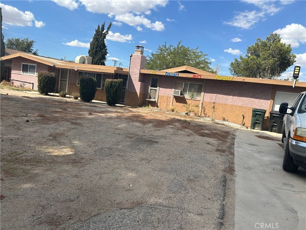 15826 Bear Valley Road, Victorville