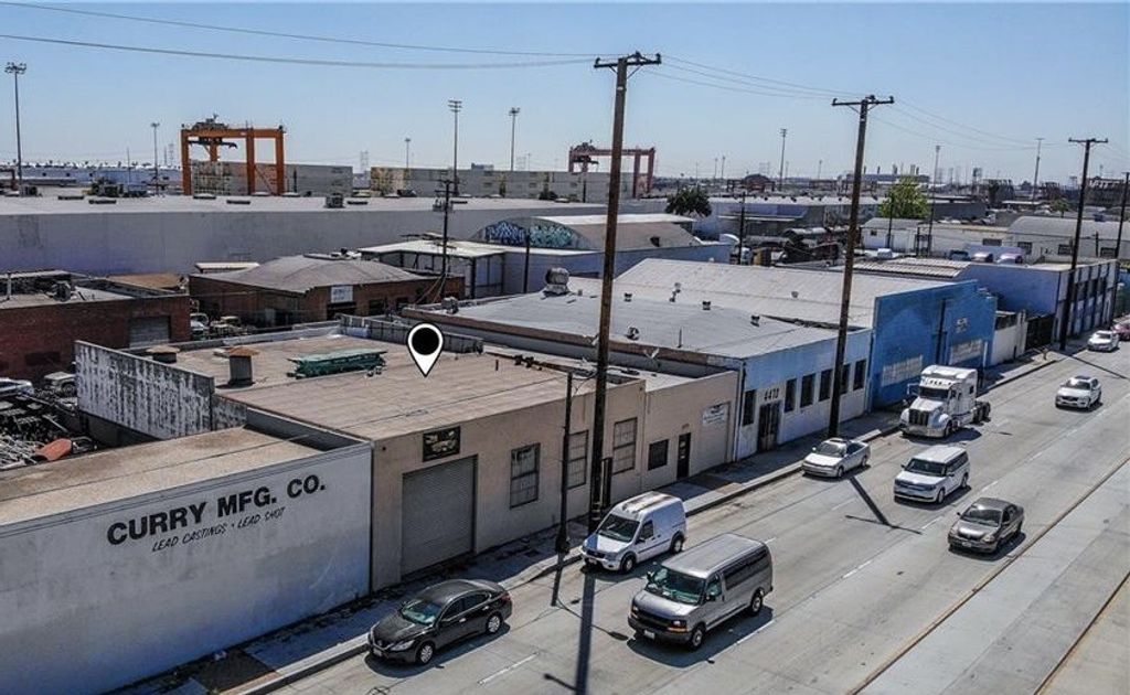 4480 E Washington, Los Angeles
