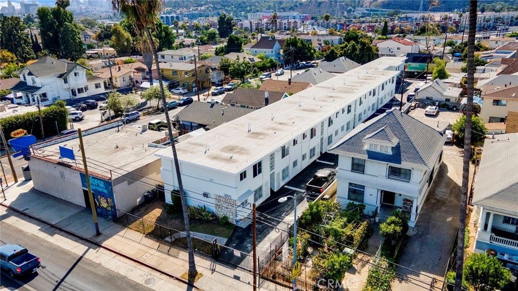 2809 Pasadena, Los Angeles