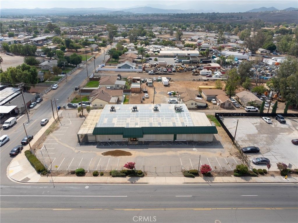 8616 Limonite Avenue, Riverside