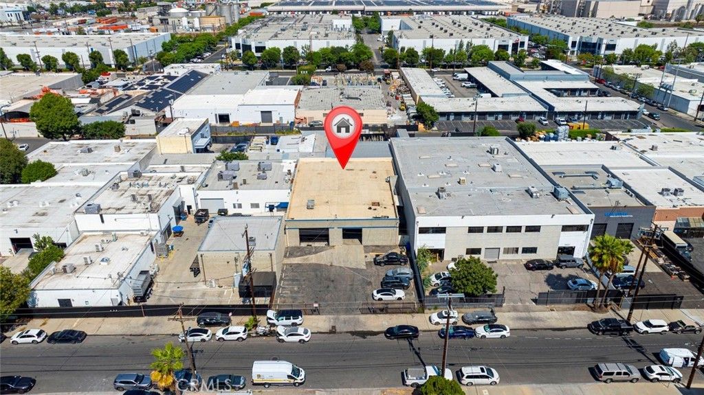 15933 Arminta, Van Nuys