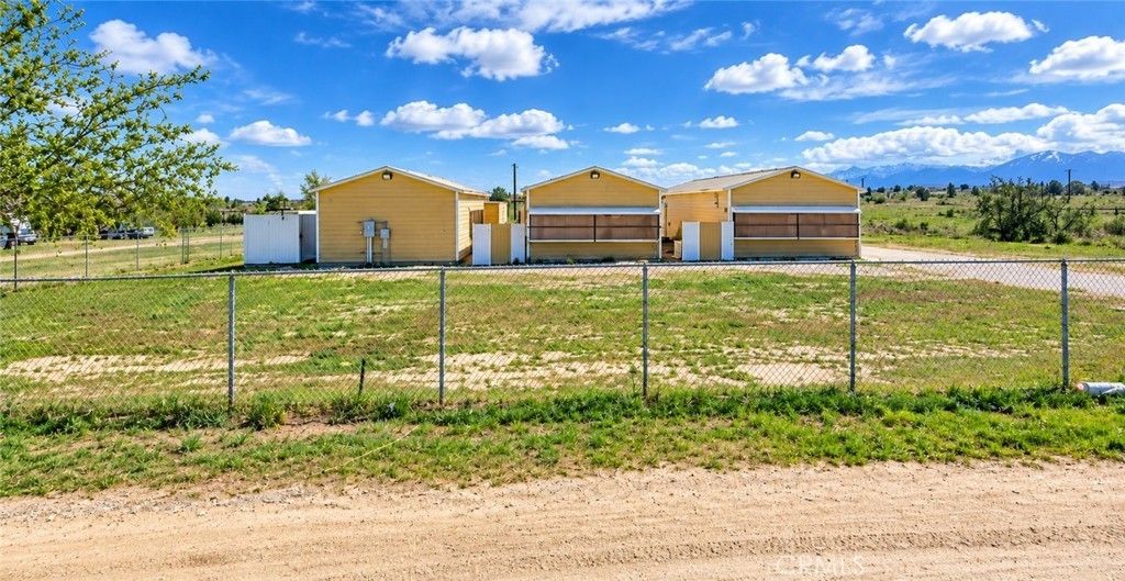 35640 82nd E, Littlerock