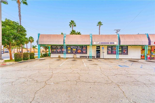 12201 Carson Street, Hawaiian Gardens