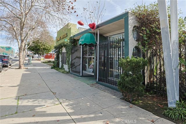 440 W Holt, Pomona