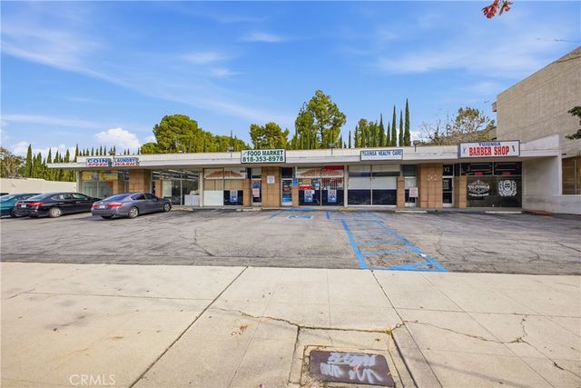6651 Foothill Boulevard, Tujunga