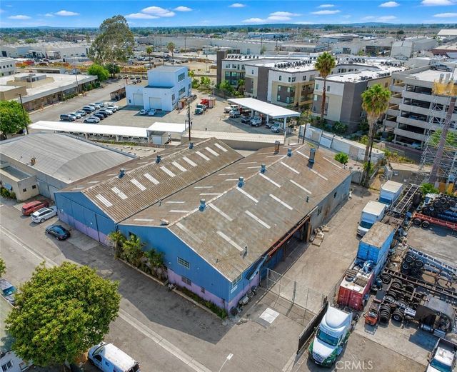 11001 Vulcan Street, South Gate