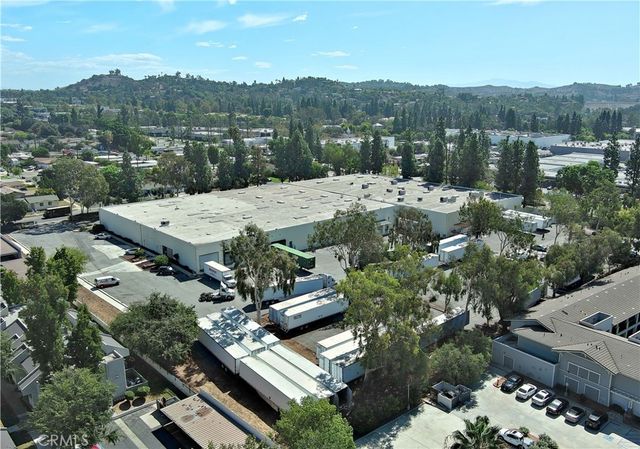 305 S Acacia St, San Dimas