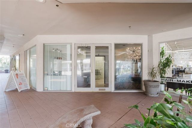 17175 Ventura Boulevard, Encino