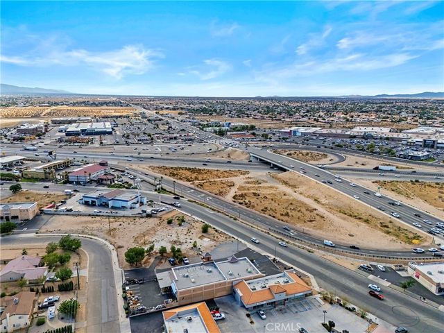 12033 Mariposa Suite B, Hesperia