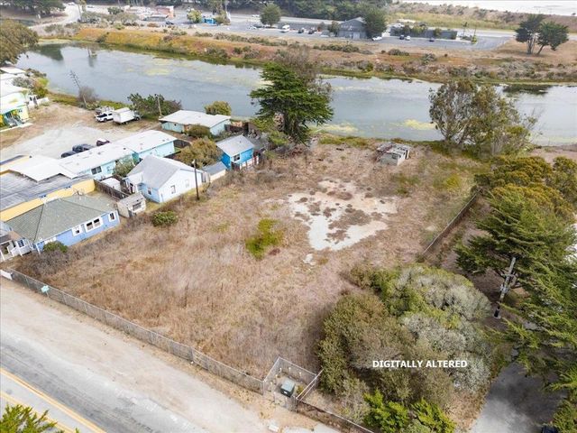 Moss Landing, Moss Landing