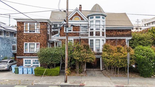 2001 Haste Street, Berkeley