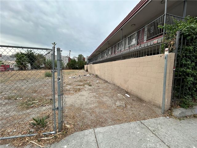 663 W 6th Street, San Bernardino