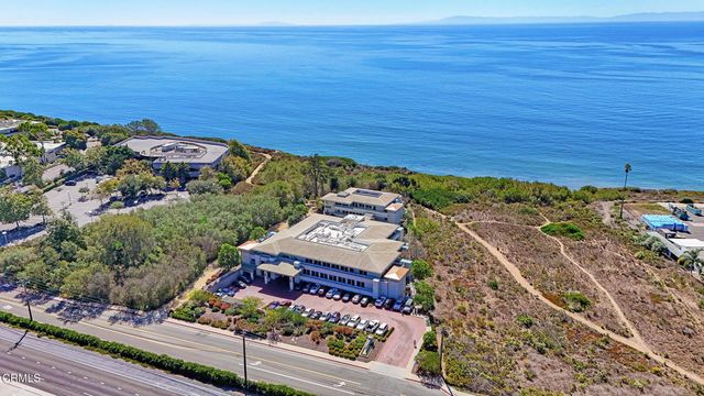 6185 Carpinteria Avenue, Carpinteria