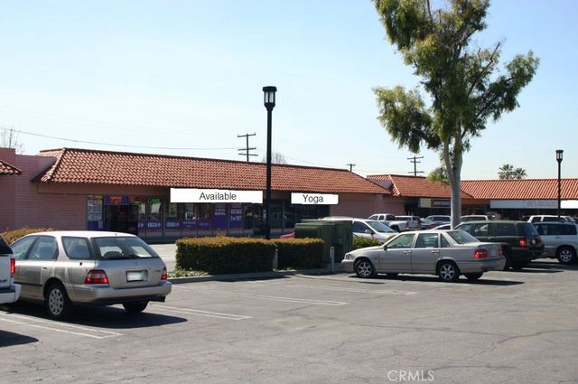 2424 W Whittier Boulevard, La Habra