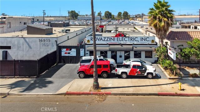 16911 S Broadway, Gardena