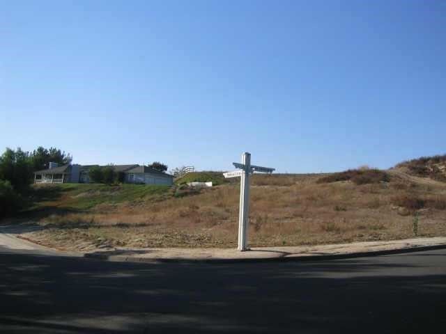 Avenida Estrada, Temecula