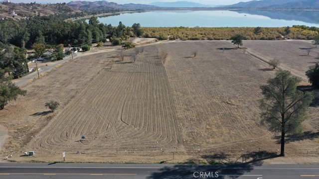 31360 Riverside Dr., Lake Elsinore