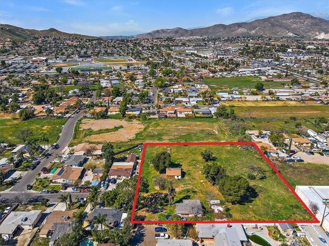 4077 Riverview Drive, Riverside