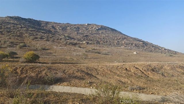 Holland/canyon Hills Rd, Menifee