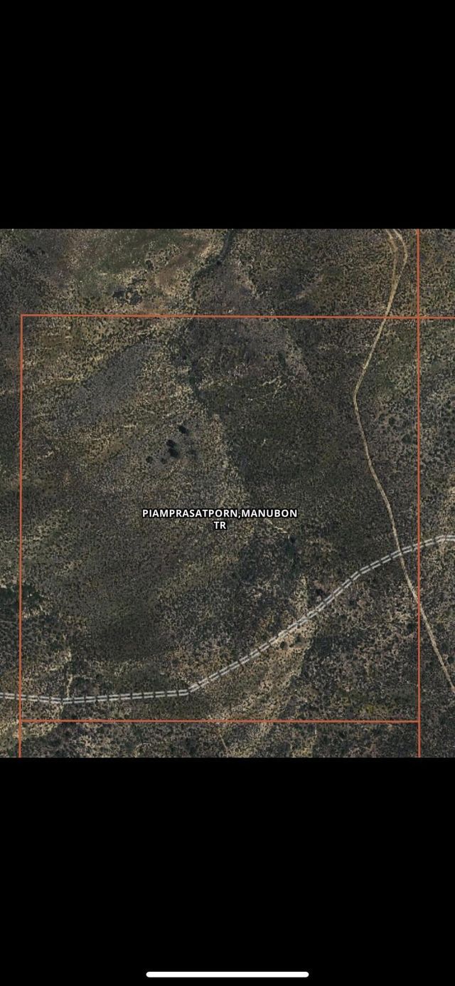 E8 Vac/vic 250 Stw/ave E8, Lake Hughes