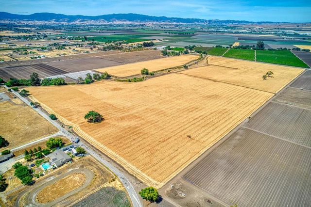 1 Fairview Road, Hollister