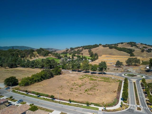 Hecker Pass, Gilroy