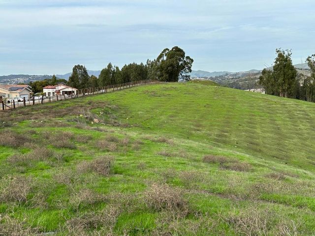 Fairview Avenue, Hayward