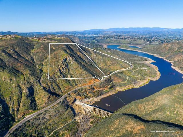 Del Dios Hwy, Escondido