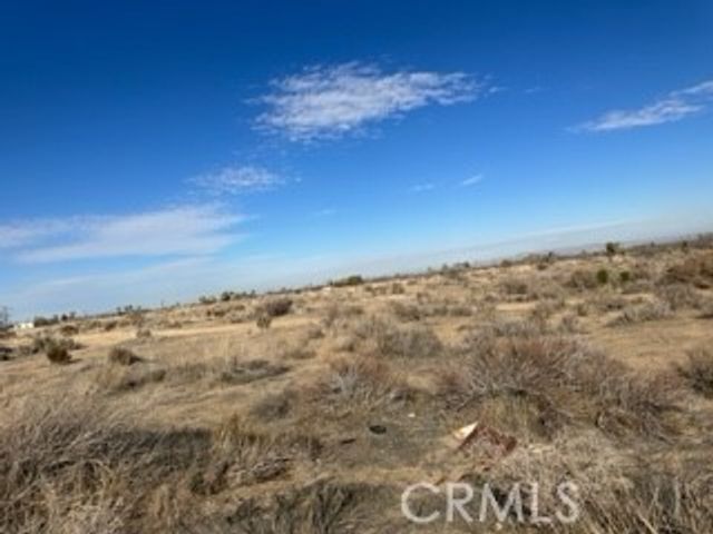 4210 Palmdale Road, Phelan