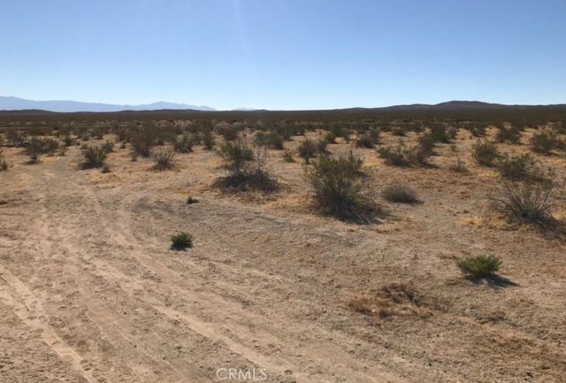 Crestview Drive, Adelanto