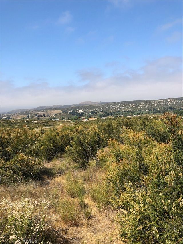 10 Treasure Drive, Hemet