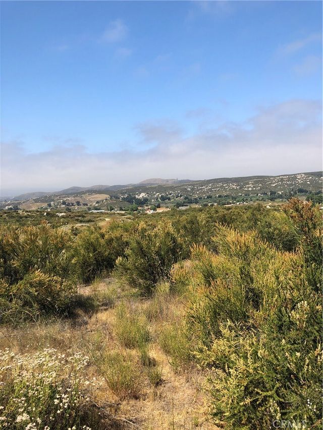 26 Rocky Knoll Road, Hemet