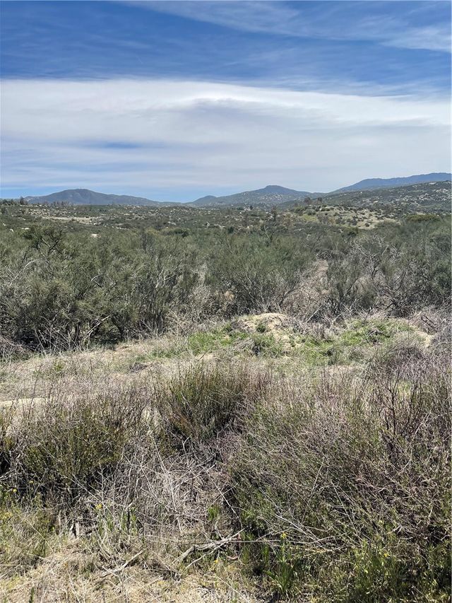86 Madera Drive, Hemet