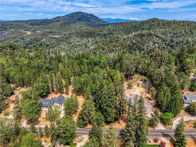 8833 Fox Drive, Cobb